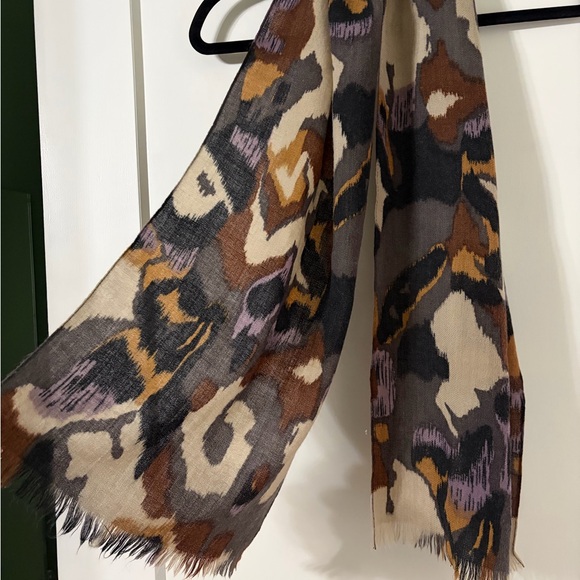 Multicolor Abstract Pattern Scarf - Picture 2 of 3